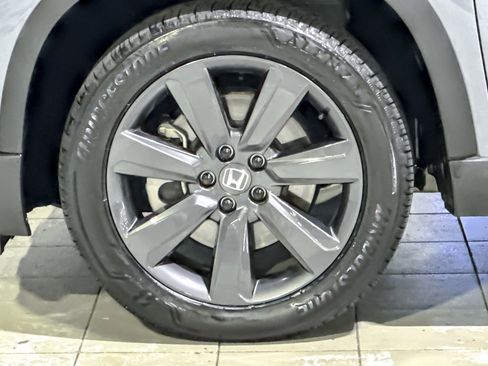 Certified 2025 Honda Pilot Sport image 11