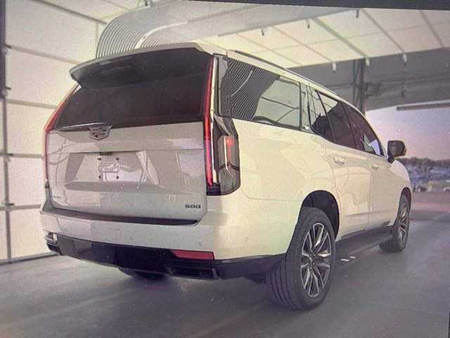 Used 2023 Cadillac Escalade Sport AWD/4WD image 3