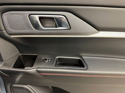 New 2026 Ford Explorer ST-Line w/ ST-Line Street Pack image 18