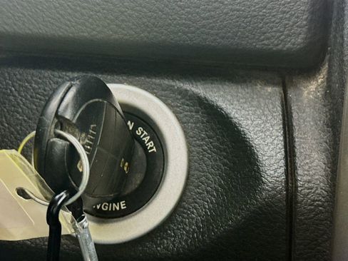 Used 2017 RAM 1500 Classic SLT image 15