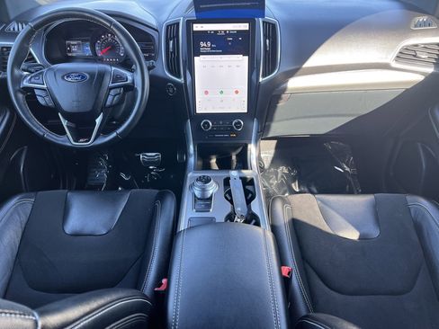 Certified 2023 Ford Edge ST image 5