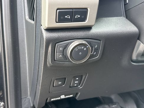 Used 2020 Ford F250 Lariat w/ Lariat Ultimate Package AWD/4WD image 14