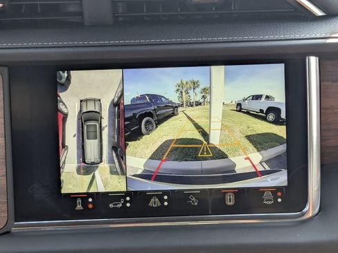 Certified 2023 GMC Yukon Denali Ultimate AWD/4WD image 29