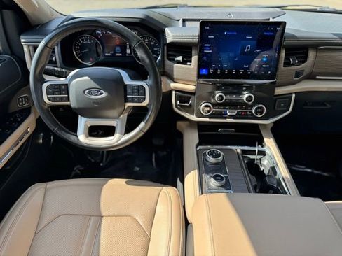Certified 2024 Ford Expedition Limited image 17