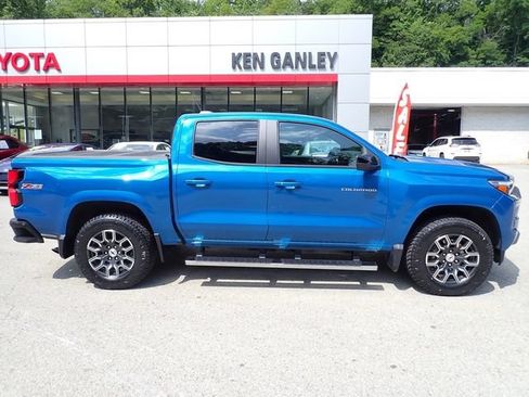 Used 2023 Chevrolet Colorado Z71 w/ Z71 Convenience Package 2 AWD/4WD image 2