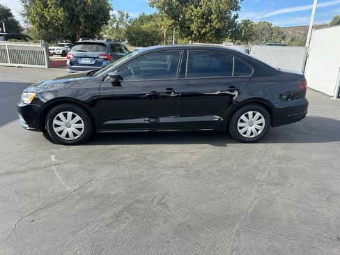 Used 2016 Volkswagen Jetta S FWD image 2