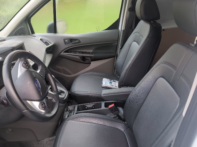 Used 2022 Ford Transit Connect XL FWD image 4