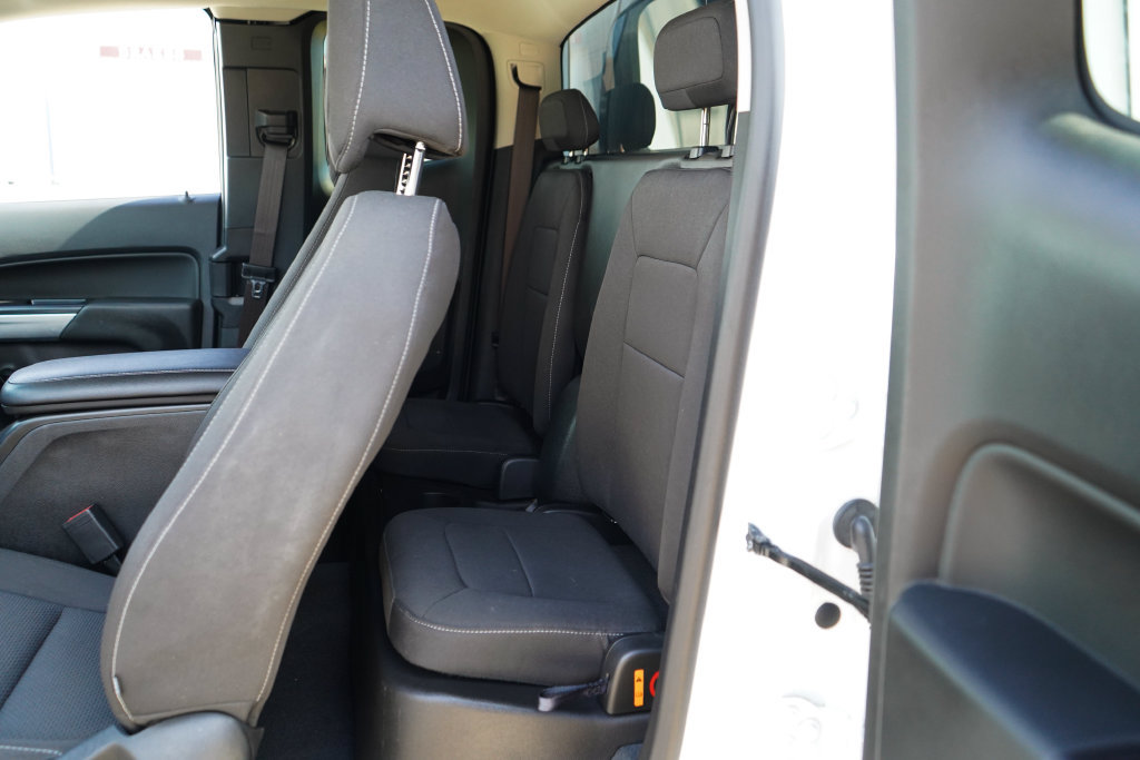 Used 2022 Chevrolet Colorado LT w/ Safety Package RWD image 9