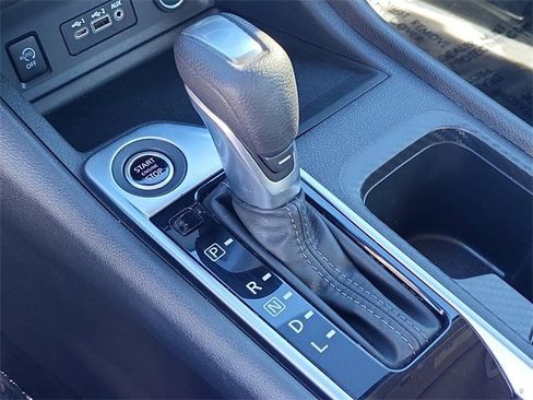 Certified 2025 Nissan Sentra SV image 21