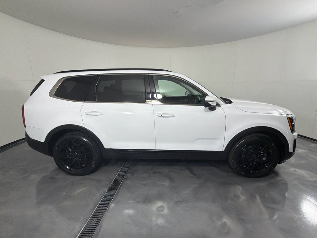 Used 2021 Kia Telluride EX w/ EX Premium Package AWD/4WD image 4