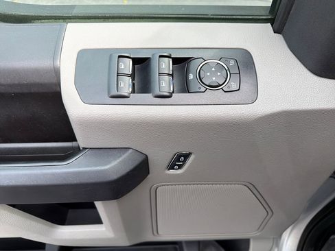 Used 2018 Ford F150 XL w/ Equipment Group 101A Mid AWD/4WD image 22