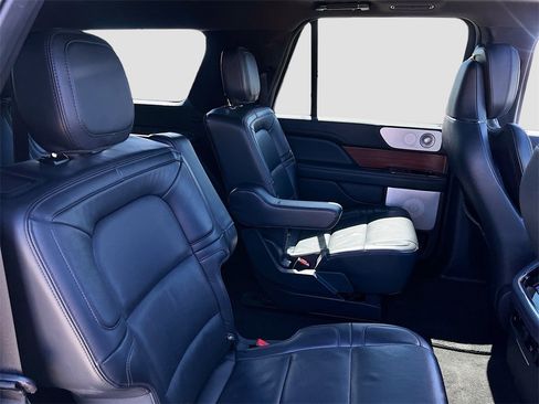 Used 2023 Lincoln Navigator L Reserve image 30