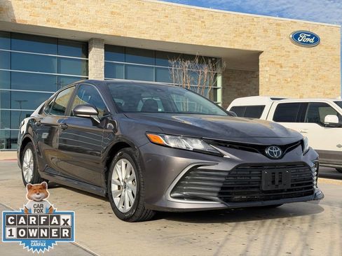 Used 2024 Toyota Camry LE image 18