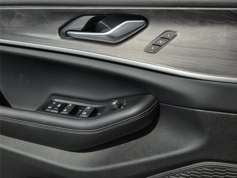 New 2025 Jeep Grand Cherokee Limited w/ Luxury Tech Group II image 21