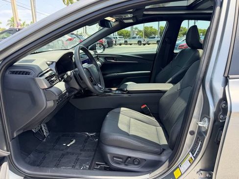 Used 2025 Toyota Camry XSE FWD image 10