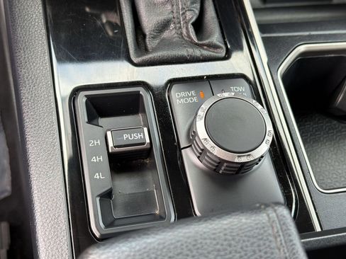 Used 2022 Toyota Tundra SR5 AWD/4WD image 25