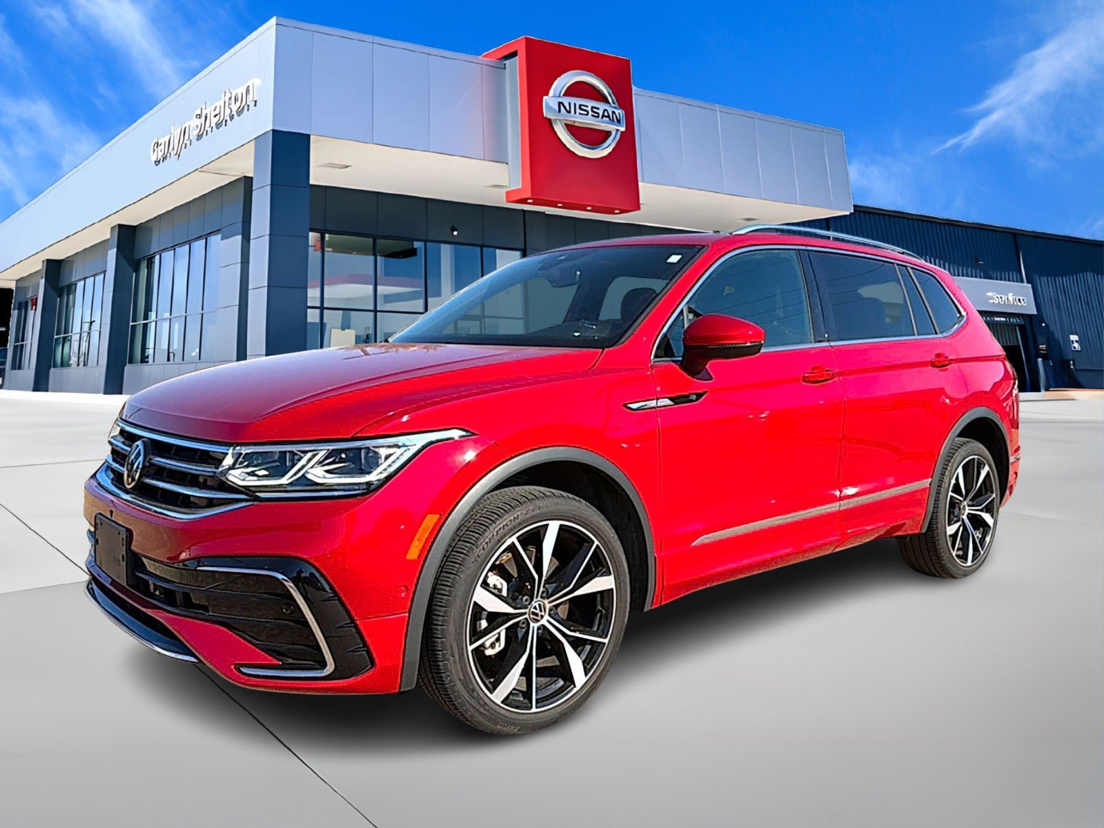 Used 2024 Volkswagen Tiguan SEL R-Line AWD/4WD image 1