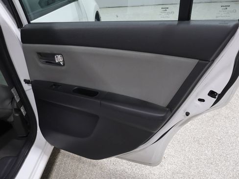 Used 2012 Nissan Sentra 2.0 S w/ Convenience Pkg FWD image 22