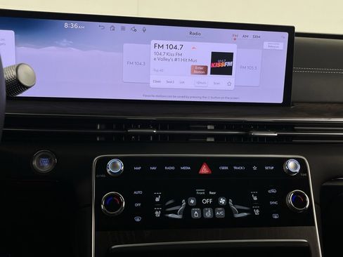 Used 2025 Genesis GV80 2.5T Advanced image 21