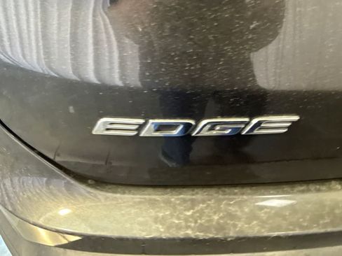 Used 2020 Ford Edge SEL w/ Convenience Package AWD/4WD image 12