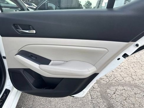 Used 2019 Nissan Altima 2.5 SV FWD image 34