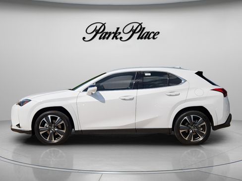 New 2026 Lexus UX 300h FWD image 2