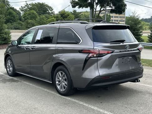 Used 2022 Toyota Sienna LE AWD/4WD image 20