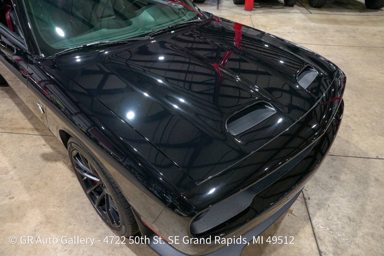 Used 2023 Dodge Challenger SRT Hellcat RWD image 18