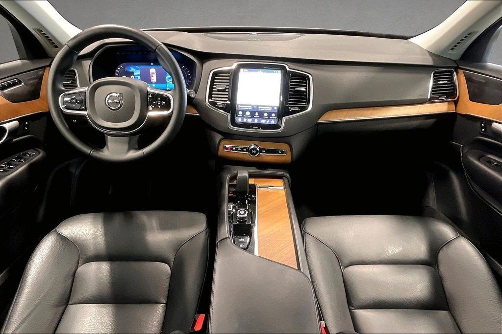 Certified 2023 Volvo XC90 B6 Plus w/ Protection Package Premier AWD/4WD image 8