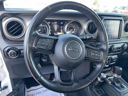 Used 2021 Jeep Gladiator Willys image 11