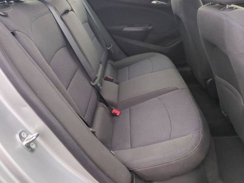 Used 2018 Chevrolet Cruze LT w/ Convenience Package image 19