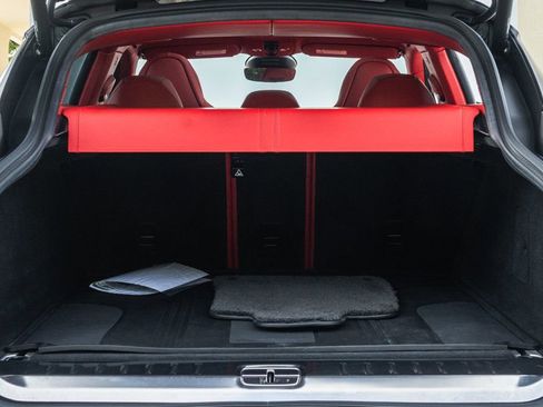 Used 2022 Aston Martin DBX image 29