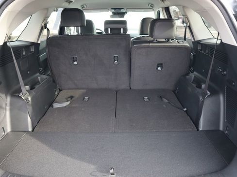 Used 2025 Kia Sorento S image 35
