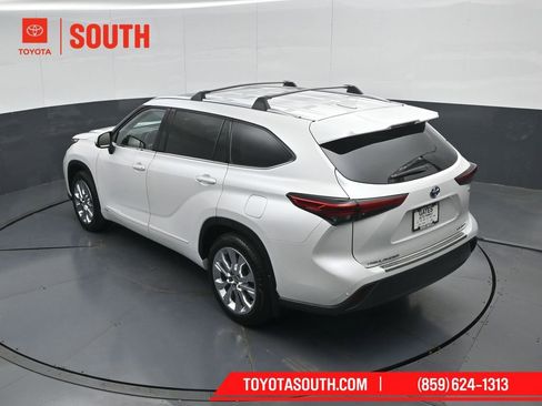 Used 2023 Toyota Highlander Limited w/ Protection Package #3 (TMS) AWD/4WD image 58