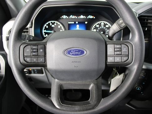 Used 2022 Ford F150 XLT image 11