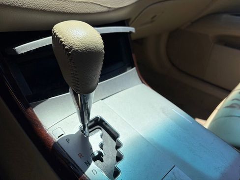 Used 2009 Toyota Avalon XLS FWD image 8