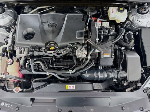 Used 2021 Toyota Camry SE FWD image 10