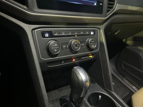 Used 2021 Volkswagen Atlas Cross Sport SE w/ Panoramic Sunroof Package image 52