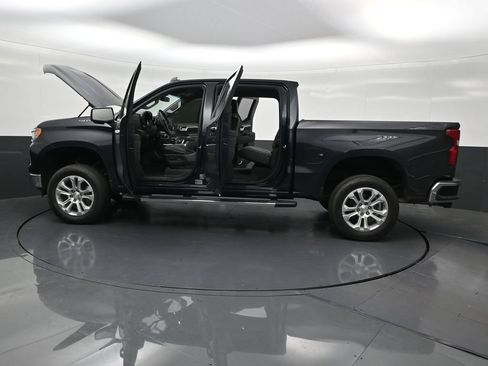 Used 2023 Chevrolet Silverado 1500 LTZ RWD image 33