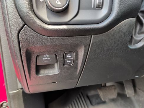 Used 2022 RAM 1500 Big Horn AWD/4WD image 24