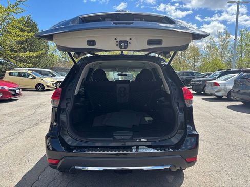 Used 2017 Nissan Rogue SV w/ SV Premium Package AWD/4WD image 11