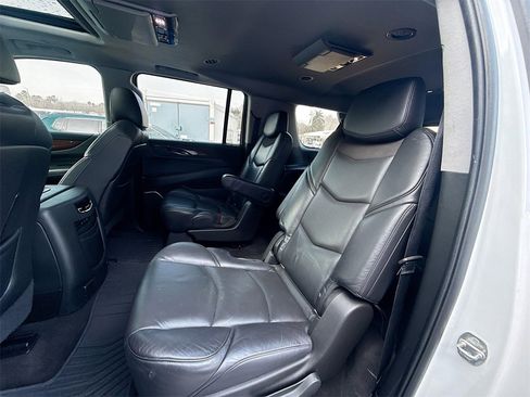 Used 2020 Cadillac Escalade ESV Luxury image 27