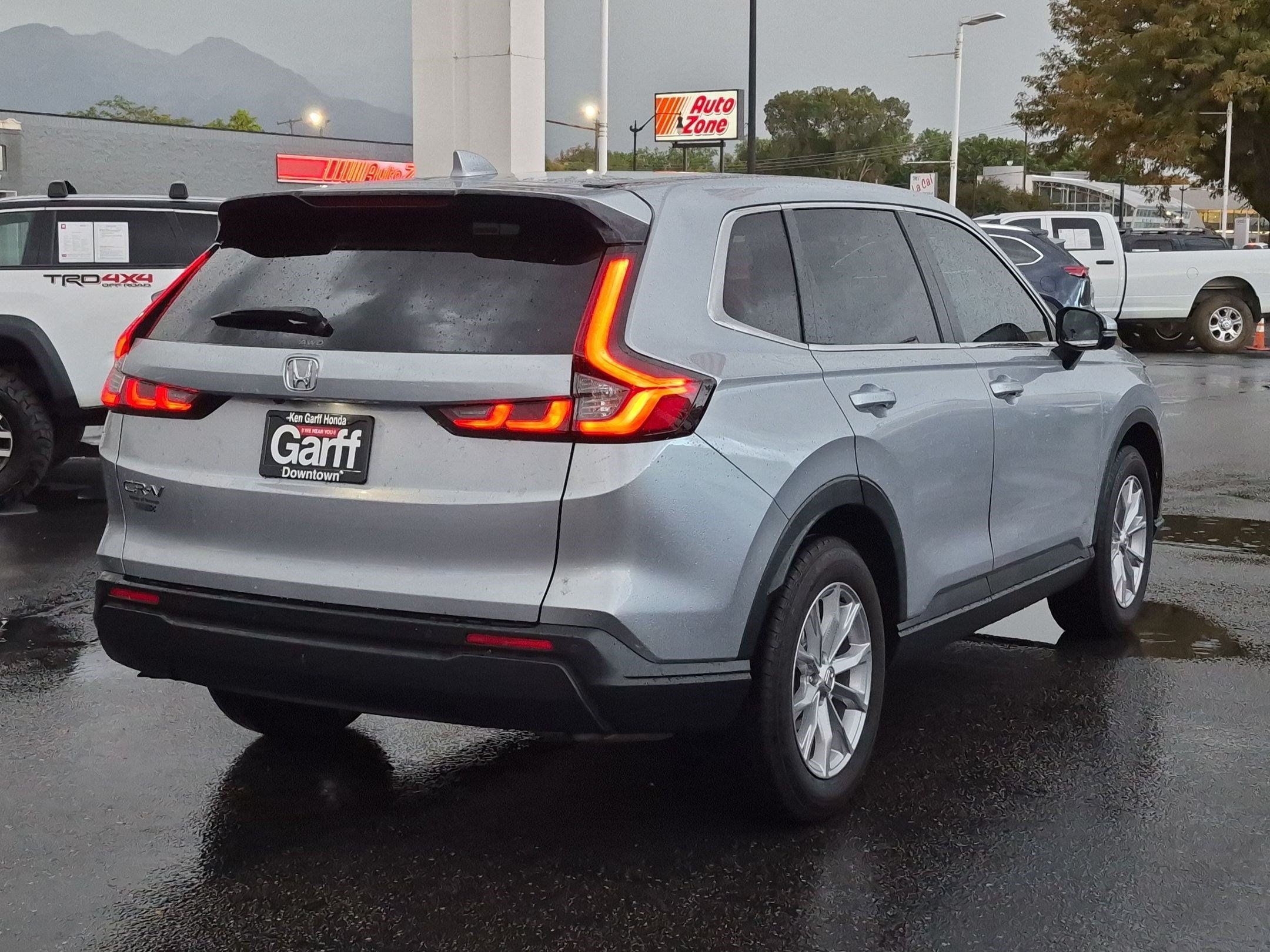 Used 2025 Honda CR-V EX-L image 3