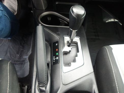 Used 2017 Toyota RAV4 XLE image 26