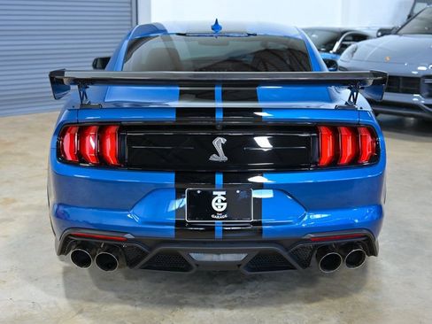 Used 2020 Ford Mustang Shelby GT500 w/ Carbon Fibre Track Pack RWD image 14