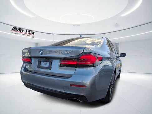 Used 2021 BMW 530i w/ Premium Package image 3