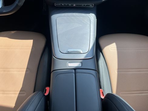 Used 2025 Mercedes-Benz E 53 AMG e 4MATIC Sedan image 16
