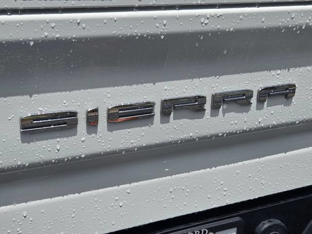 Used 2021 GMC Sierra 2500 AT4 w/ AT4 Premium Plus Package AWD/4WD image 14