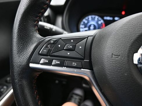 Used 2020 Nissan Kicks SR w/ SR Premium Package image 20