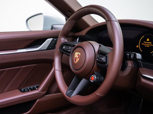 Used 2025 Porsche 911 Carrera 4 GTS image 35